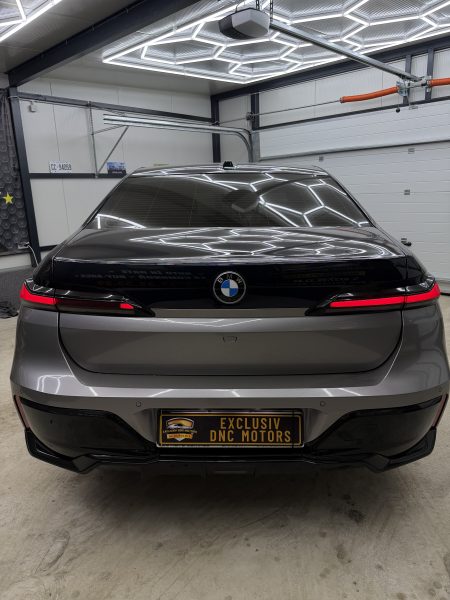 BMW SERIA 7 G70 4.0d 2024/ NightVision/Bowers&Wilkins/ Distronic/Bicolor